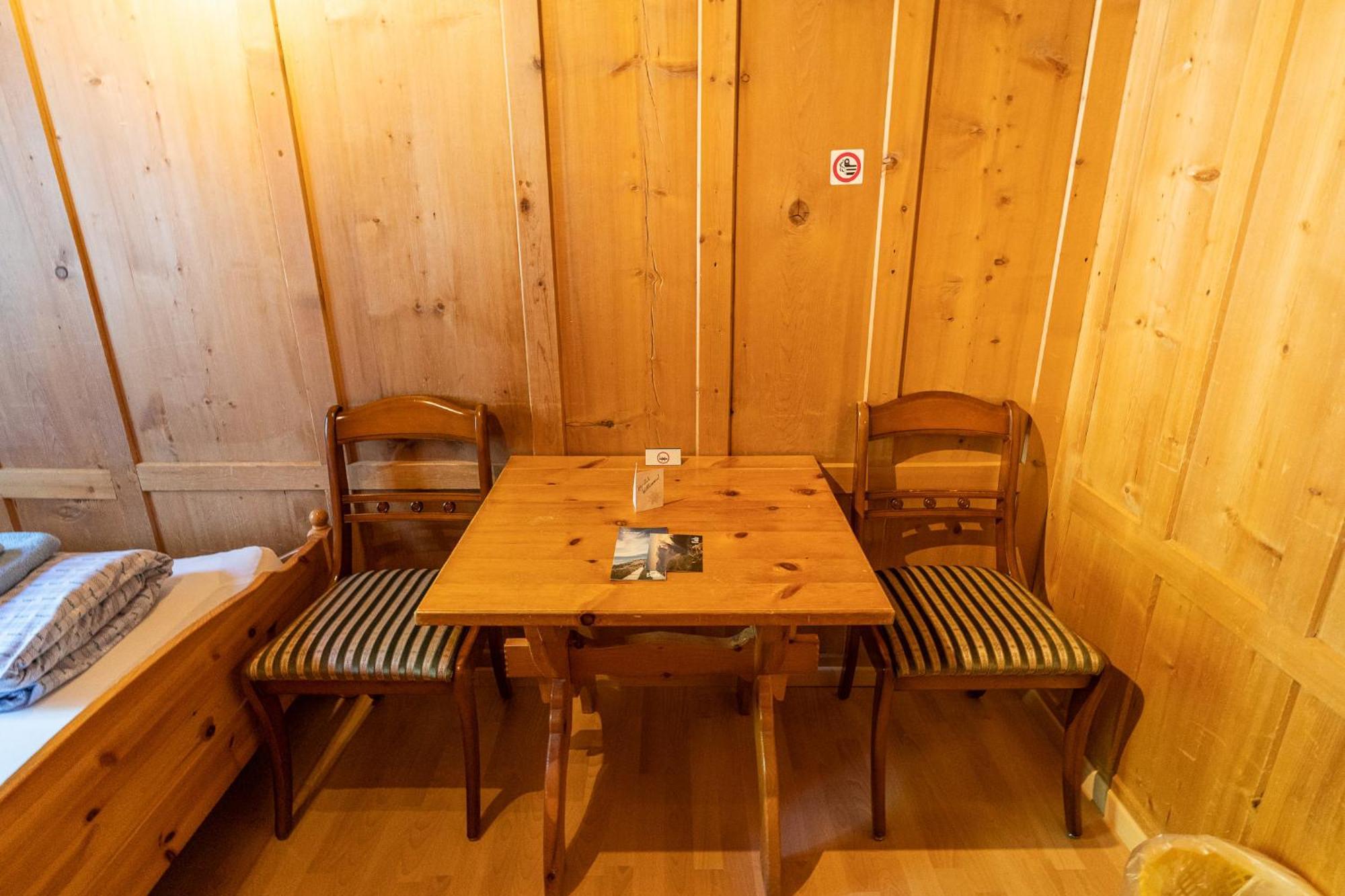 Gasthaus Edelweiss Валс Екстериор снимка